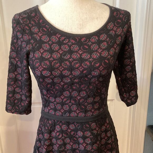 Max studio burgundy and black textured dress with elbow length sleeves small - Picture 3 of 8